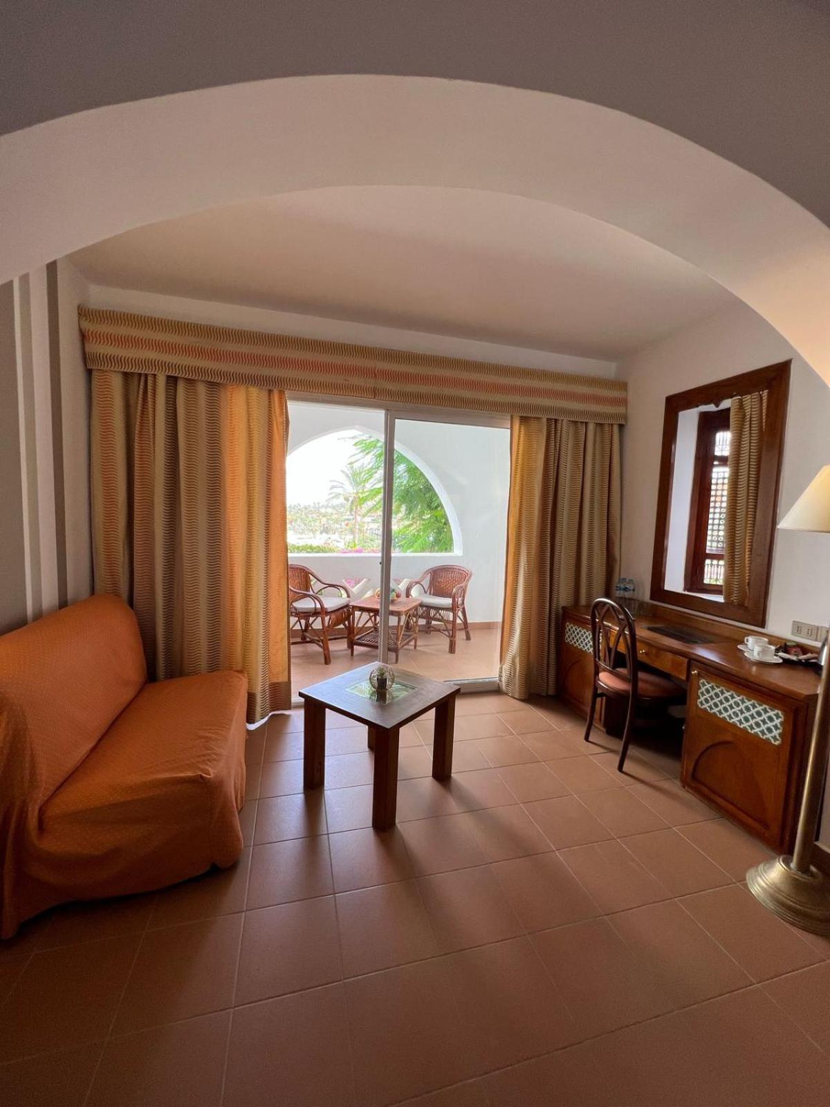 Domina Coral Bay Oasis Hotel Sharm el-Sheikh Exterior photo